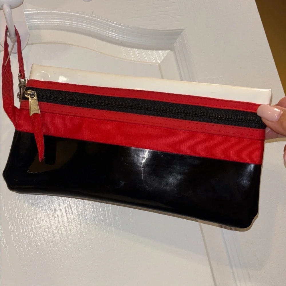 RED AND BLACK AND WHITE CLUTCH/WRISTLET SILVER HARDWARE BLACK PATENT LEATHER